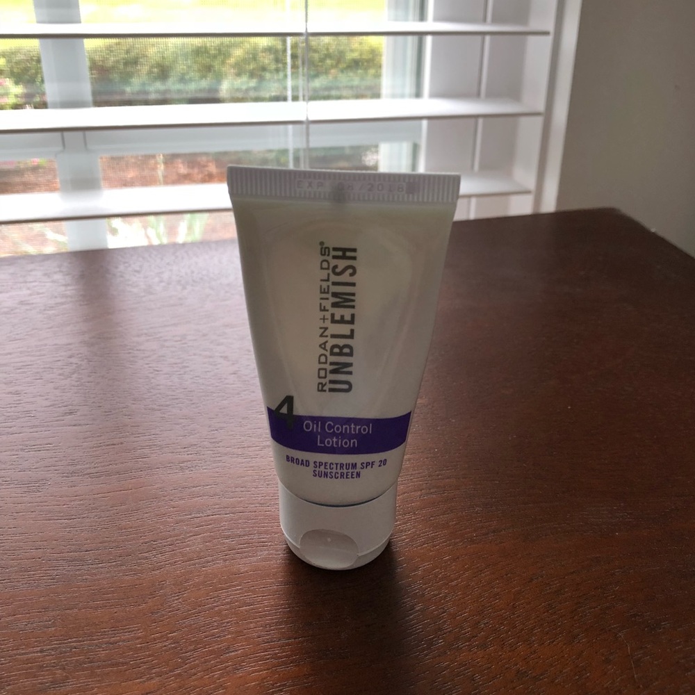 Rodan and Fields unblemish oil control lotion